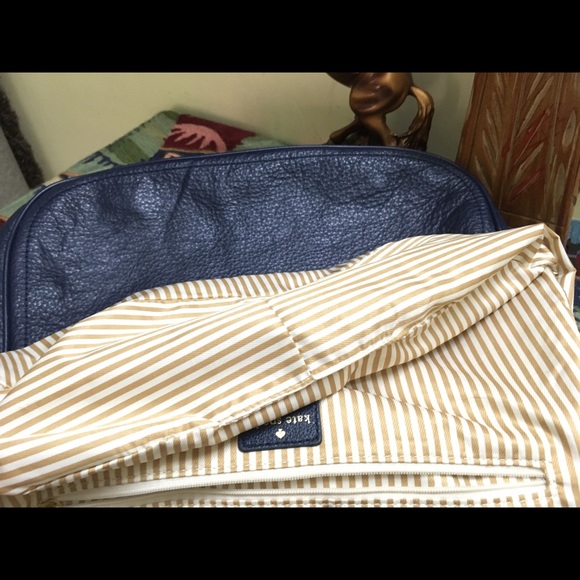 Authentic Kate Spade Cobble Hill Finley Hobo Bag in French Navy - Picture 10 of 16